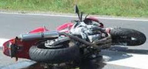 Incidente in moto, grave 29enne